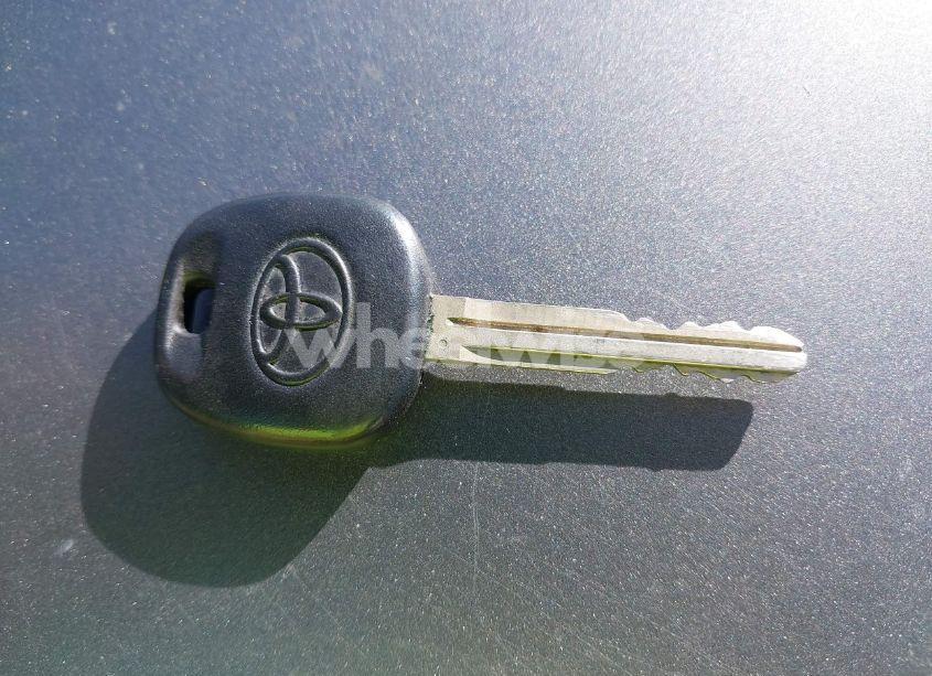 Photo 11 of 2004 Toyota Sienna XLE LIMITED (VIN 5TDBA22C94S009274)