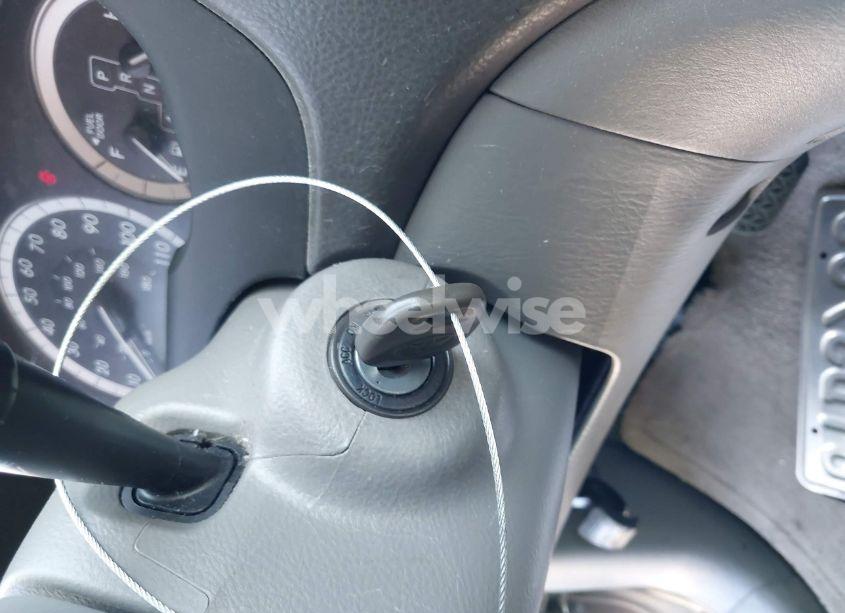 Photo 11 of 2004 Toyota Sienna XLE LIMITED (VIN 5TDBA22C94S027886)