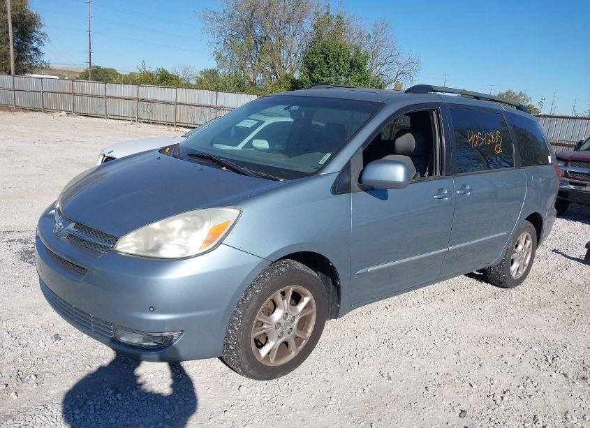 Photo 2 of 2005 Toyota Sienna XLE LIMITED (VIN 5TDBA22C95S029915)