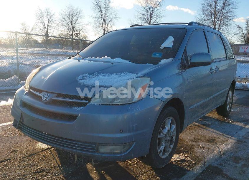 Photo 2 of 2005 Toyota Sienna XLE LIMITED (VIN 5TDBA22C95S047413)