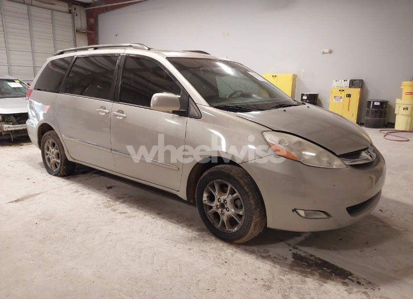 2006 Toyota Sienna XLE LIMITED (VIN 5TDBA22C96S059224) main photo