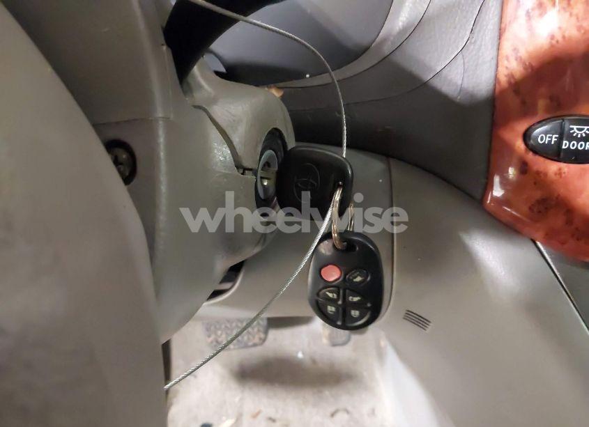 Photo 11 of 2006 Toyota Sienna XLE LIMITED (VIN 5TDBA22C96S059224)