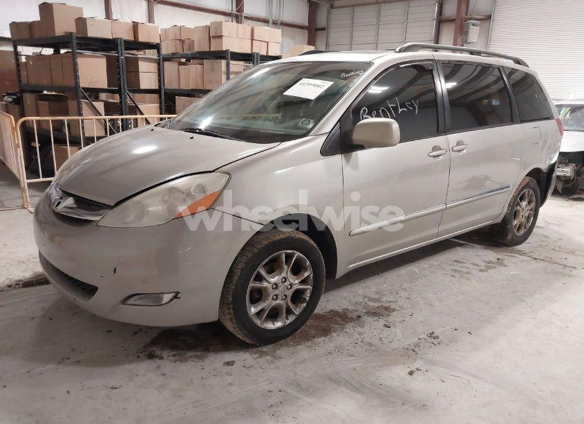 Photo 2 of 2006 Toyota Sienna XLE LIMITED (VIN 5TDBA22C96S059224)