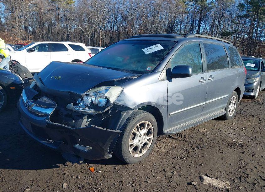 Photo 2 of 2006 Toyota Sienna XLE LIMITED (VIN 5TDBA22C96S059398)