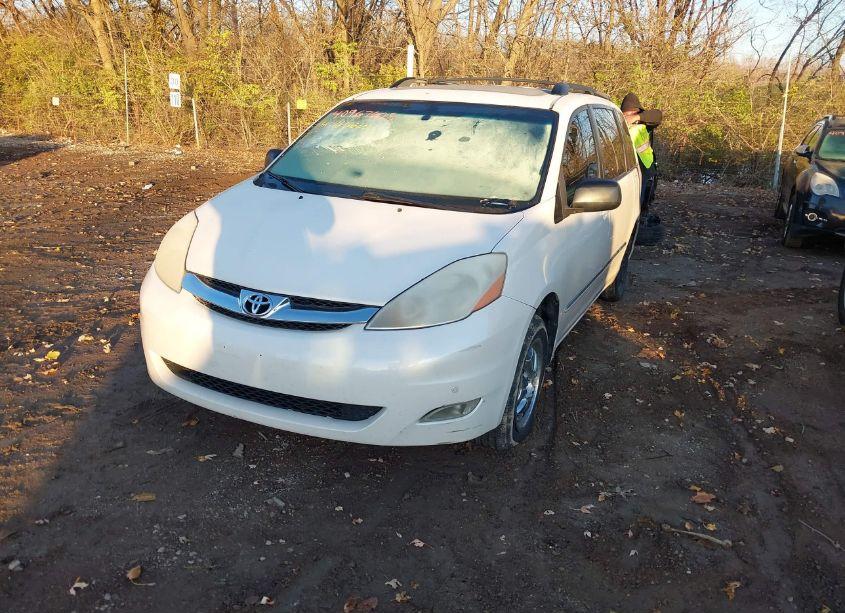Photo 2 of 2006 Toyota Sienna XLE LIMITED (VIN 5TDBA22C96S069347)