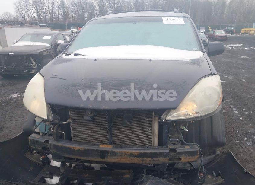 Photo 6 of 2006 Toyota Sienna XLE LIMITED (VIN 5TDBA22C96S071065)