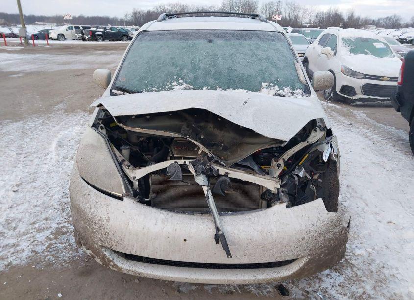 Photo 12 of 2006 Toyota Sienna XLE LIMITED (VIN 5TDBA22C96S073110)
