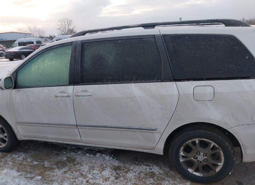 Photo 14 of 2006 Toyota Sienna XLE LIMITED (VIN 5TDBA22C96S073110)