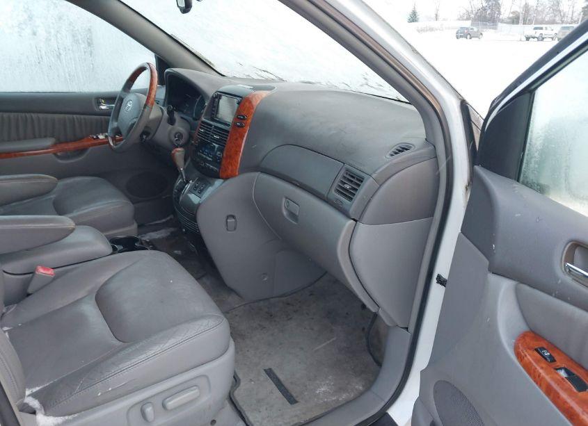 Photo 5 of 2006 Toyota Sienna XLE LIMITED (VIN 5TDBA22C96S073110)