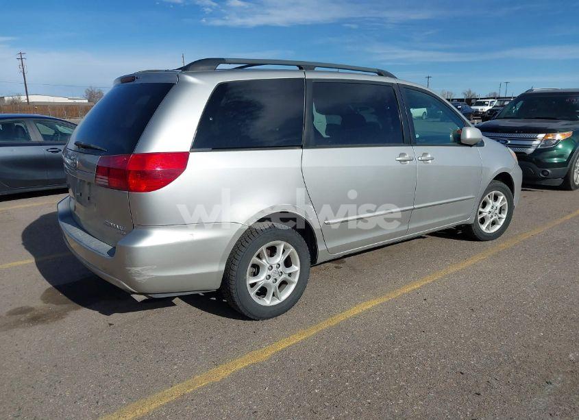 Photo 4 of 2004 Toyota Sienna XLE (VIN 5TDBA22CX4S003211)