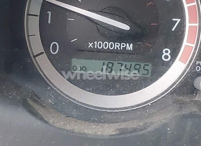 Photo 15 of 2005 Toyota Sienna XLE (VIN 5TDBA22CX5S031298)