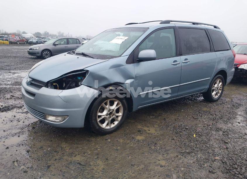 Photo 2 of 2005 Toyota Sienna XLE (VIN 5TDBA22CX5S031298)
