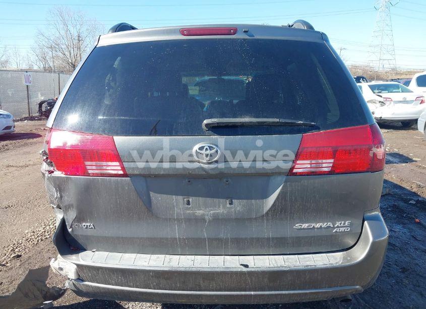 Photo 16 of 2005 Toyota Sienna XLE (VIN 5TDBA22CX5S036484)