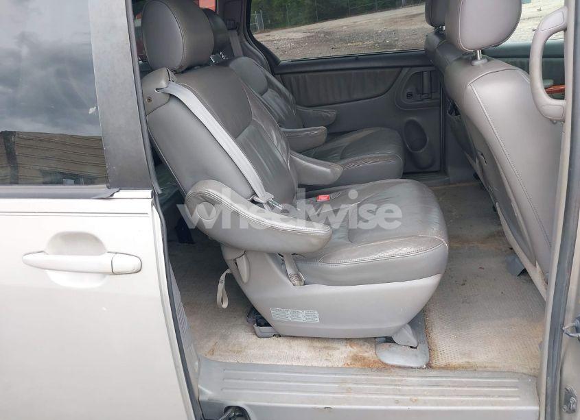 Photo 8 of 2006 Toyota Sienna XLE/XLE LIMITED (VIN 5TDBA22CX6S061659)