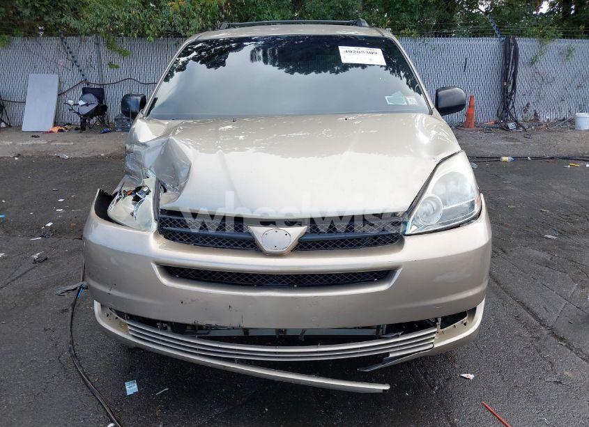 Photo 12 of 2004 Toyota Sienna LE (VIN 5TDBA23C04S008190)
