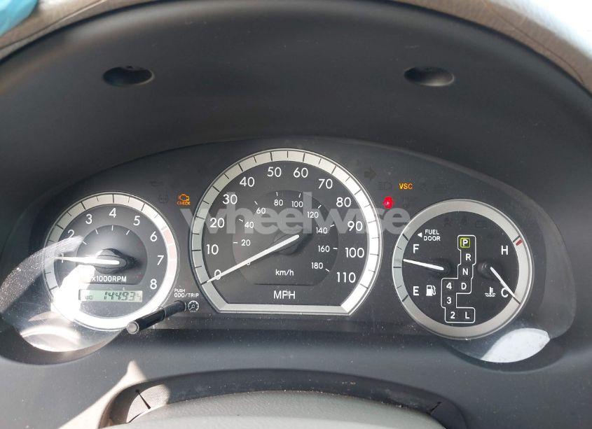 Photo 7 of 2004 Toyota Sienna LE (VIN 5TDBA23C04S011381)