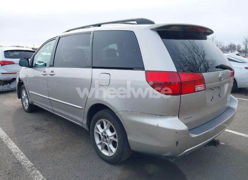 Photo 6 of 2004 Toyota Sienna LE (VIN 5TDBA23C04S018430)