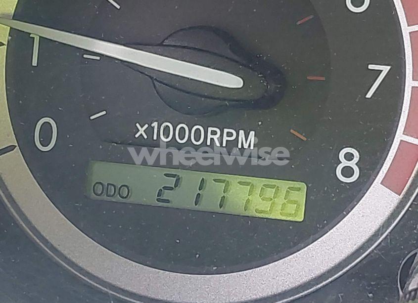 Photo 7 of 2004 Toyota Sienna LE (VIN 5TDBA23C04S018430)