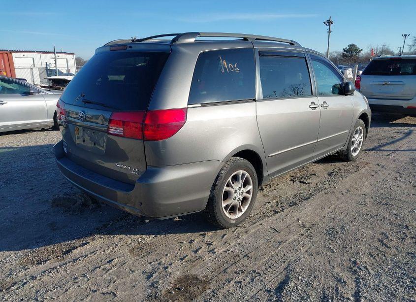 Photo 4 of 2005 Toyota Sienna LE (VIN 5TDBA23C05S044768)