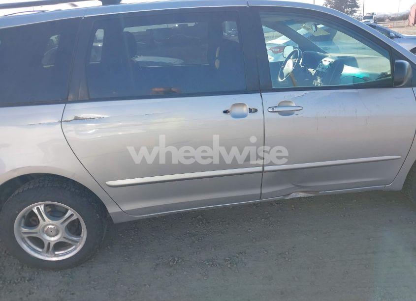 Photo 6 of 2006 Toyota Sienna LE (VIN 5TDBA23C06S064777)