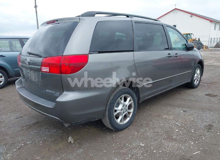 Photo 4 of 2004 Toyota Sienna LE (VIN 5TDBA23C14S015102)