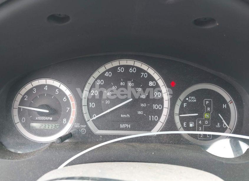 Photo 7 of 2004 Toyota Sienna LE (VIN 5TDBA23C14S015102)