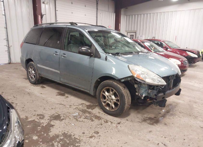 2006 Toyota Sienna LE (VIN 5TDBA23C26S071262) main photo
