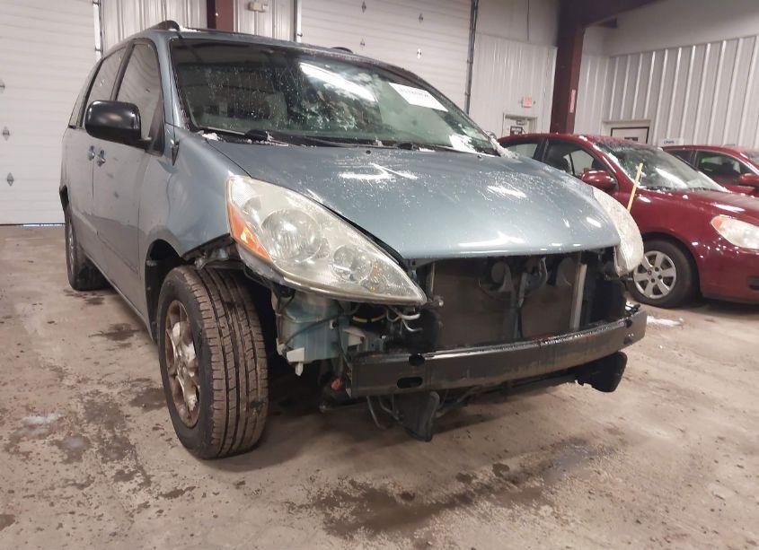 Photo 6 of 2006 Toyota Sienna LE (VIN 5TDBA23C26S071262)
