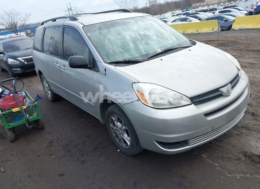 2005 Toyota Sienna LE (VIN 5TDBA23C35S049513) main photo