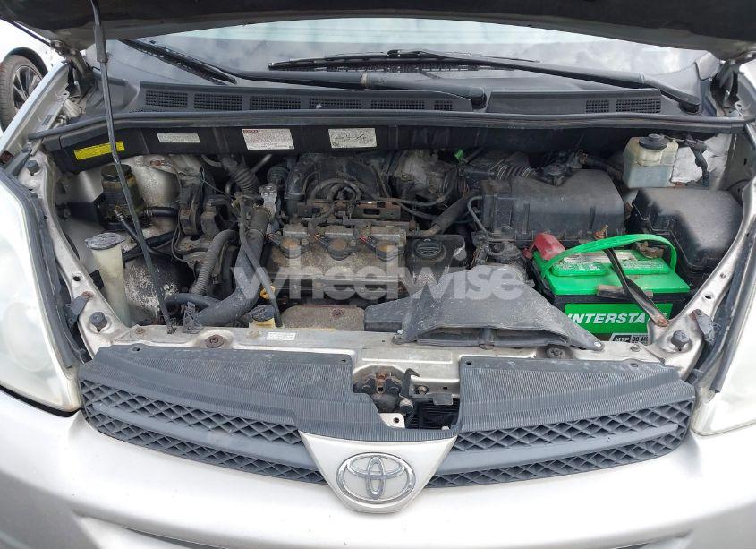 Photo 10 of 2005 Toyota Sienna LE (VIN 5TDBA23C35S049513)