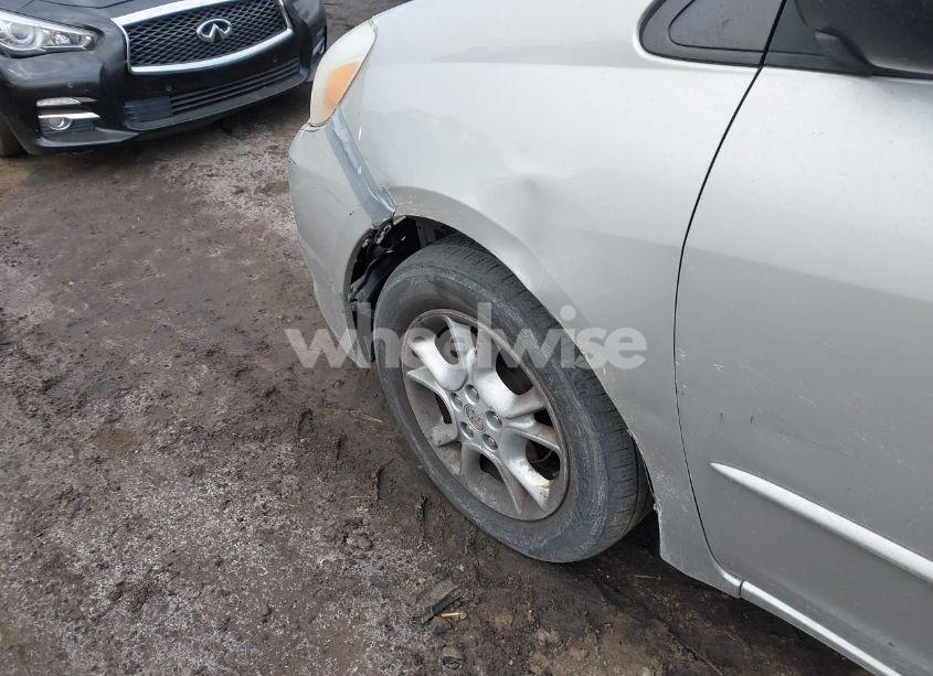 Photo 13 of 2005 Toyota Sienna LE (VIN 5TDBA23C35S049513)