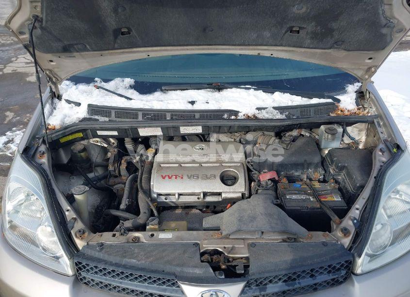 Photo 10 of 2005 Toyota Sienna LE (VIN 5TDBA23C45S051125)