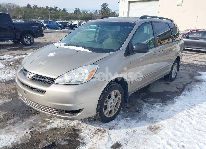 Photo 2 of 2005 Toyota Sienna LE (VIN 5TDBA23C45S051125)