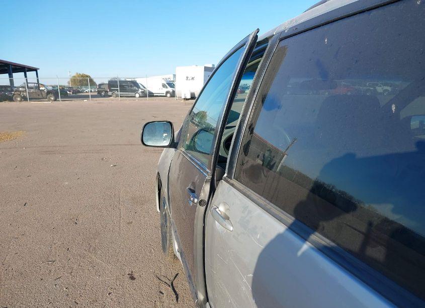 Photo 12 of 2004 Toyota Sienna LE (VIN 5TDBA23C54S006404)