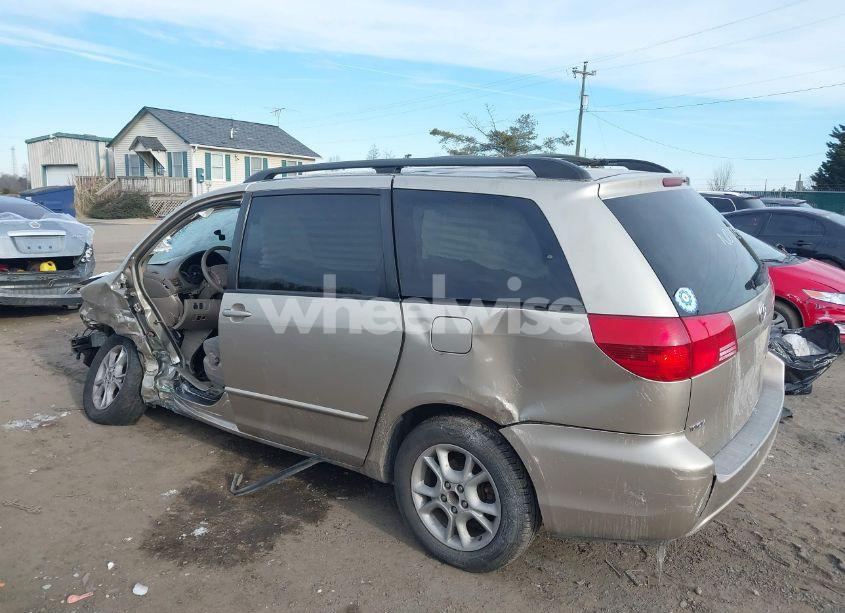 Photo 3 of 2004 Toyota Sienna LE (VIN 5TDBA23C54S006564)