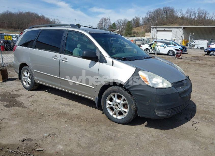 2004 Toyota Sienna LE (VIN 5TDBA23C54S023168) main photo