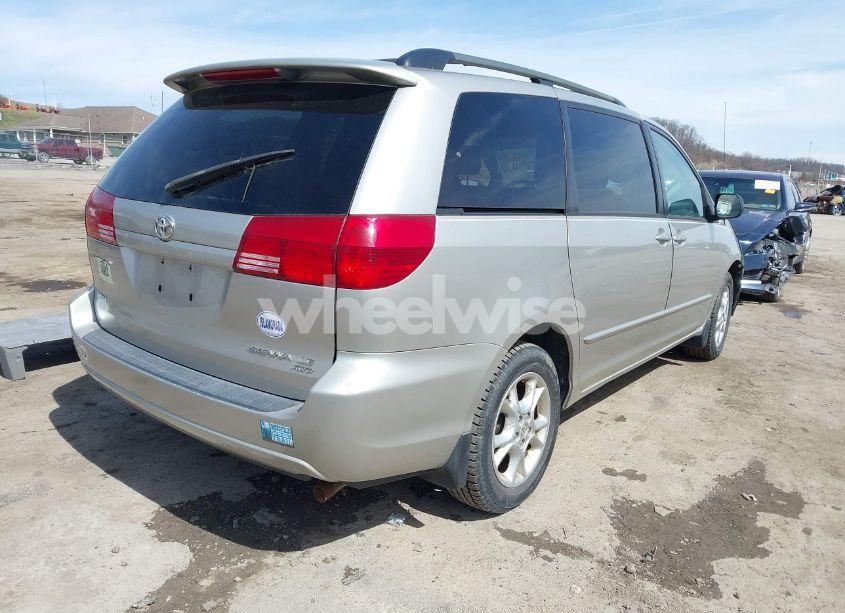 Photo 4 of 2004 Toyota Sienna LE (VIN 5TDBA23C54S023168)