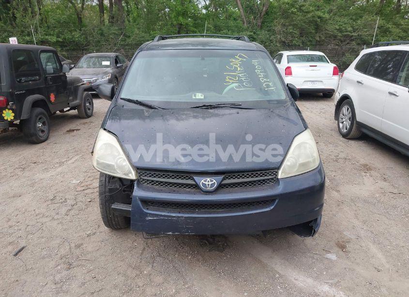 Photo 6 of 2005 Toyota Sienna LE (VIN 5TDBA23C55S038111)