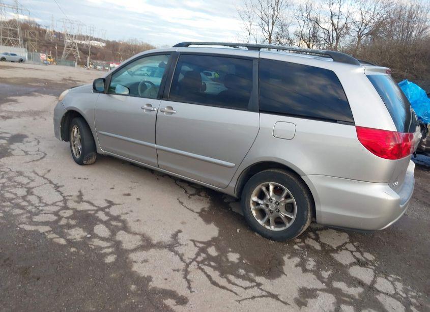 Photo 3 of 2006 Toyota Sienna LE (VIN 5TDBA23C56S074771)