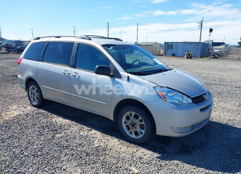 2004 Toyota Sienna LE (VIN 5TDBA23C64S006444) main photo