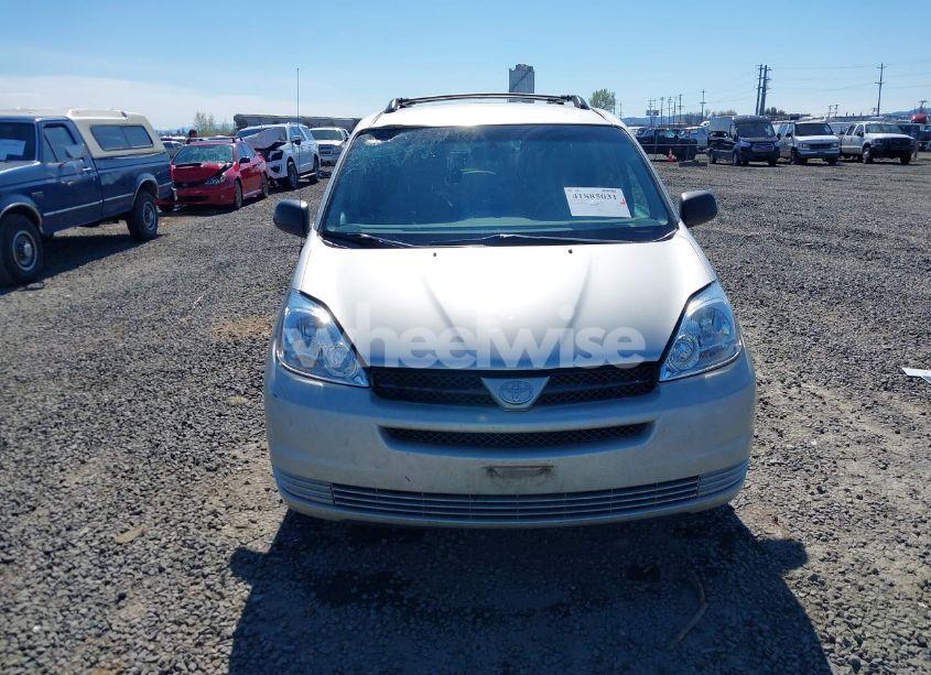Photo 12 of 2004 Toyota Sienna LE (VIN 5TDBA23C64S006444)