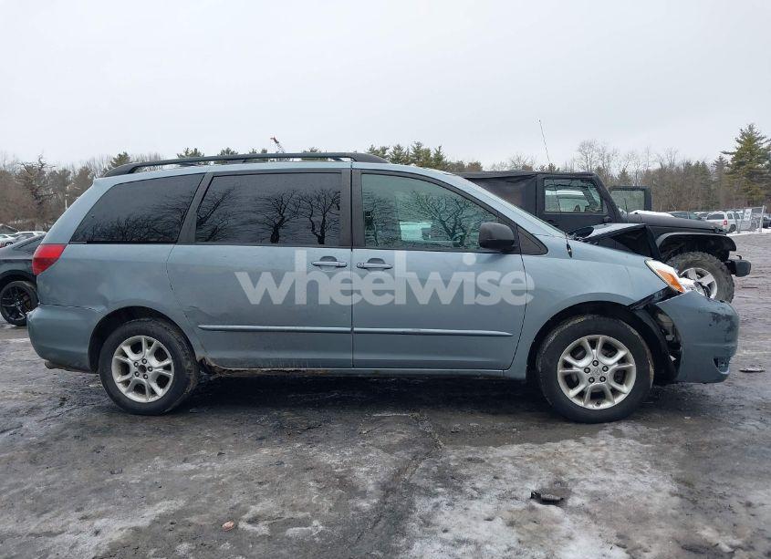 Photo 13 of 2004 Toyota Sienna LE (VIN 5TDBA23C64S009828)