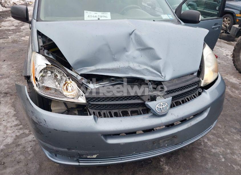 Photo 6 of 2004 Toyota Sienna LE (VIN 5TDBA23C64S009828)