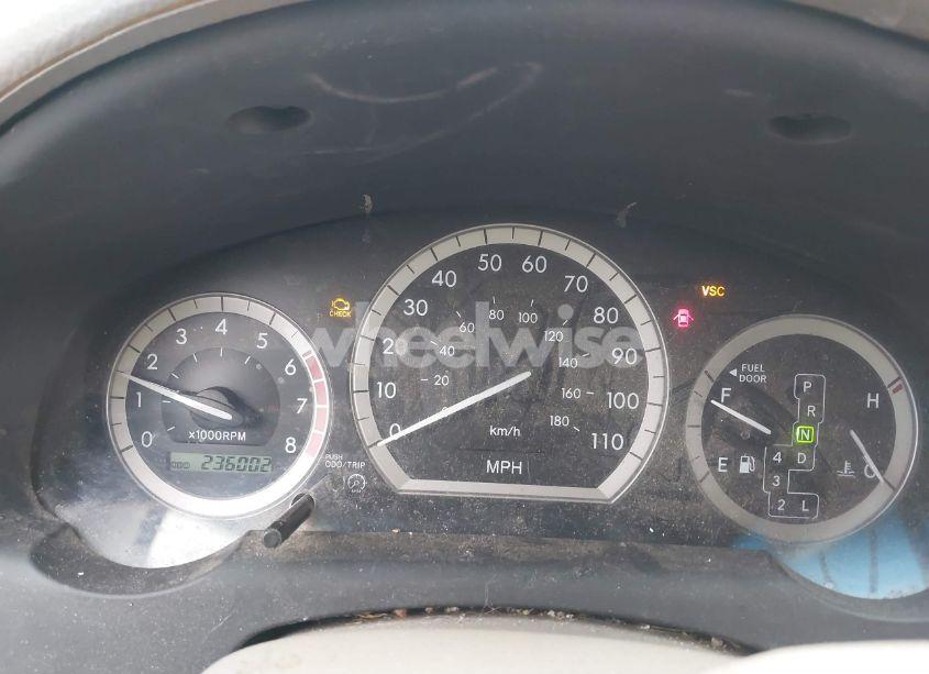 Photo 7 of 2004 Toyota Sienna LE (VIN 5TDBA23C64S009828)