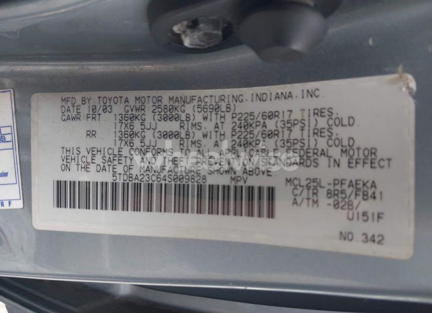 Photo 9 of 2004 Toyota Sienna LE (VIN 5TDBA23C64S009828)