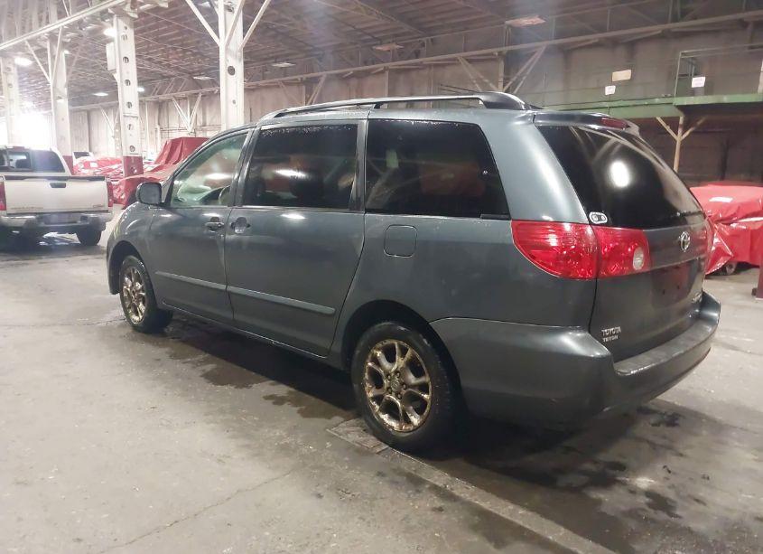 Photo 3 of 2006 Toyota Sienna LE (VIN 5TDBA23C66S070647)