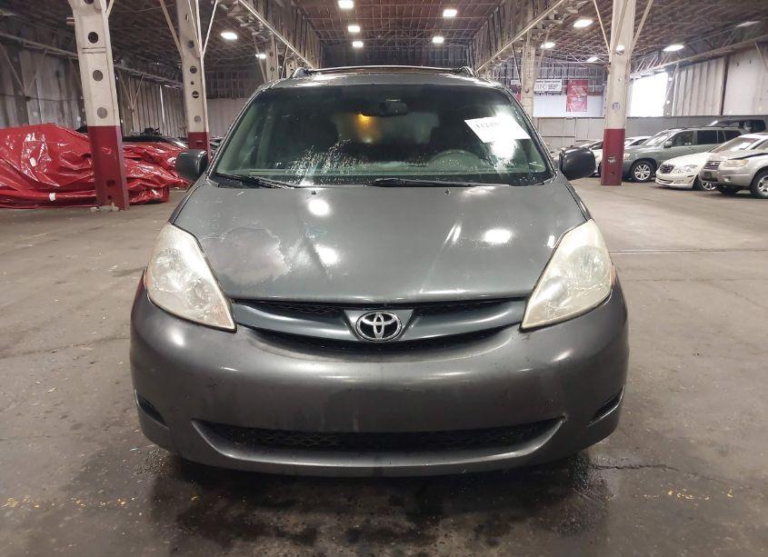 Photo 6 of 2006 Toyota Sienna LE (VIN 5TDBA23C66S070647)