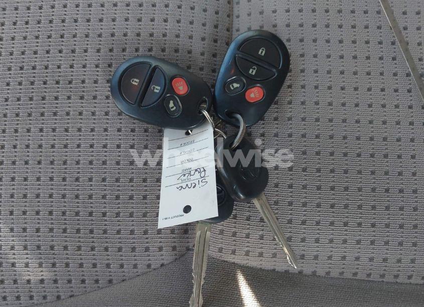 Photo 11 of 2006 Toyota Sienna LE (VIN 5TDBA23C66S071703)