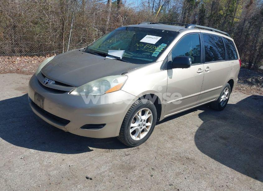 Photo 2 of 2006 Toyota Sienna LE (VIN 5TDBA23C66S071703)