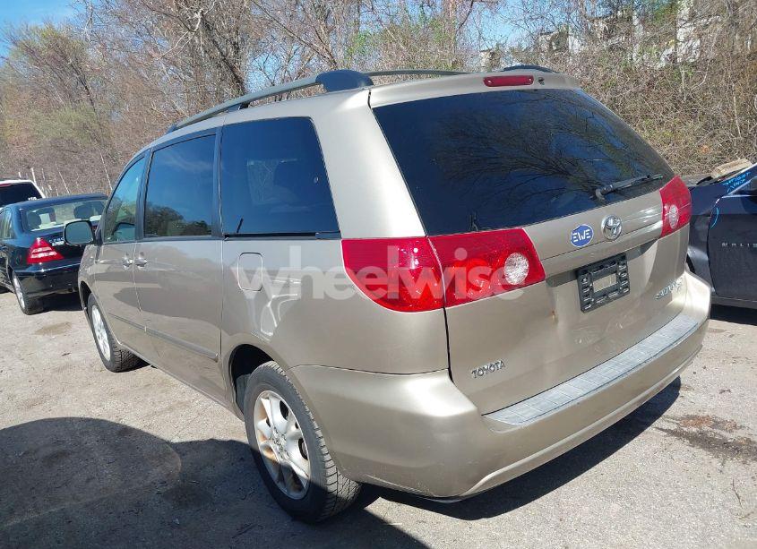 Photo 3 of 2006 Toyota Sienna LE (VIN 5TDBA23C66S071703)
